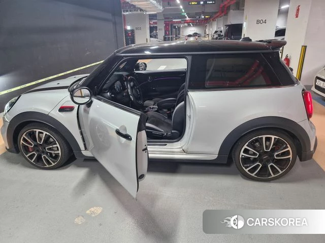 Mini Cooper S 2022 Белый двухцветный из Кореи, фото 2