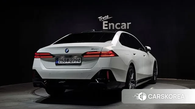 BMW 5 Series (G60) id 3734242 из Кореи 12