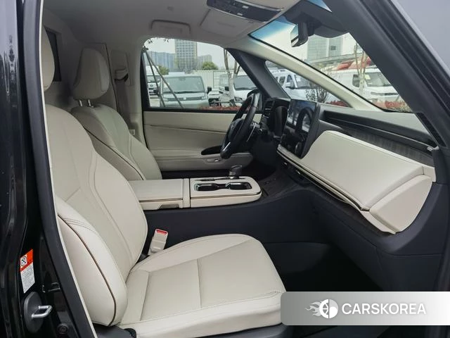 Lexus LM 2024 Черный из Китая, фото 4