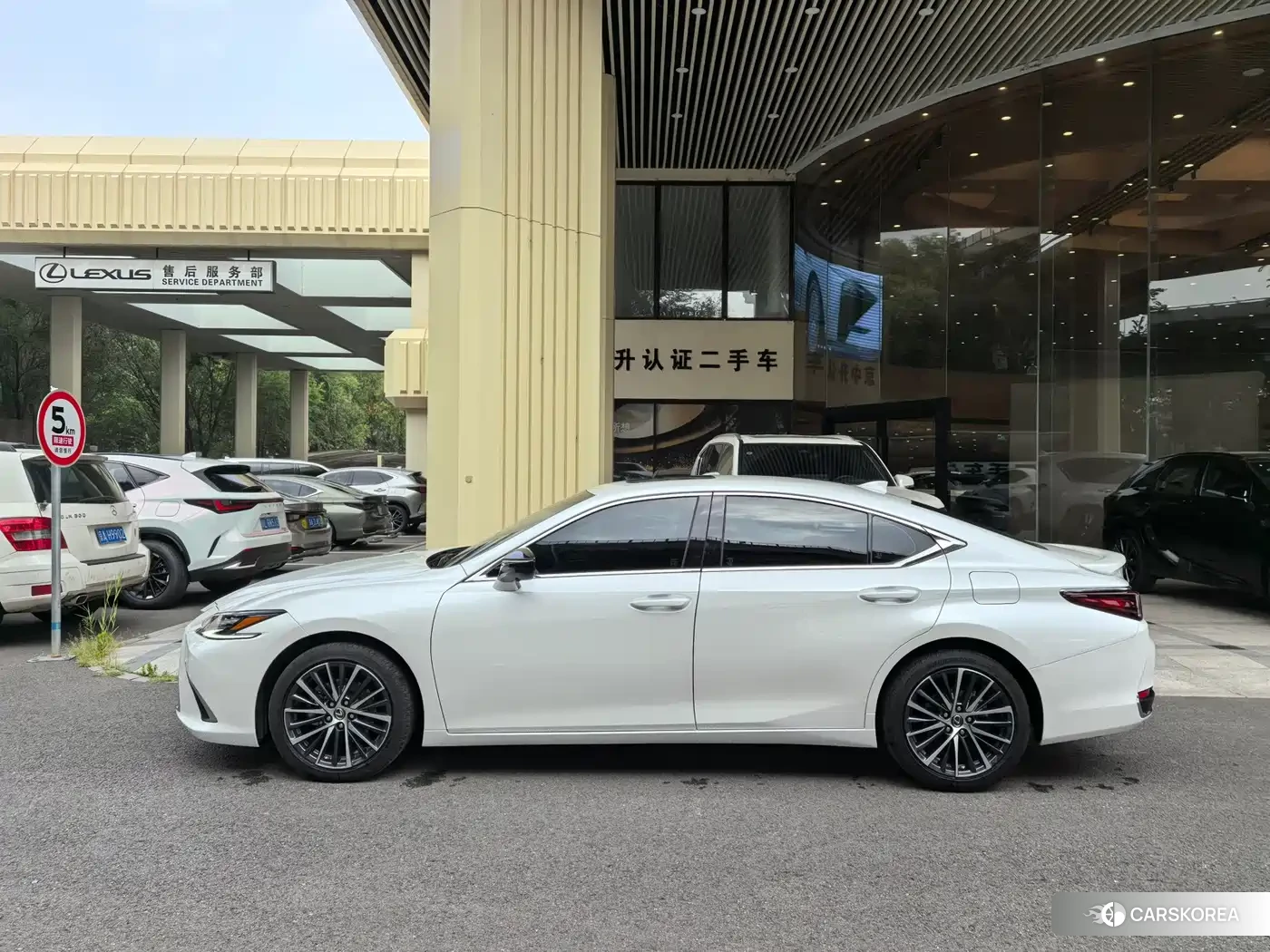 Lexus ES 2024 Белый из Китая, фото 2