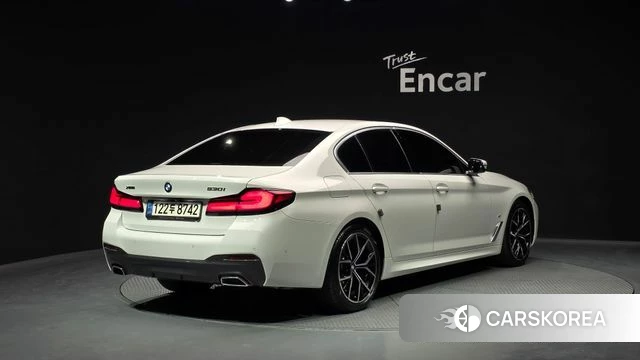 BMW 5 Series (G30) id 4343989 из Кореи 12