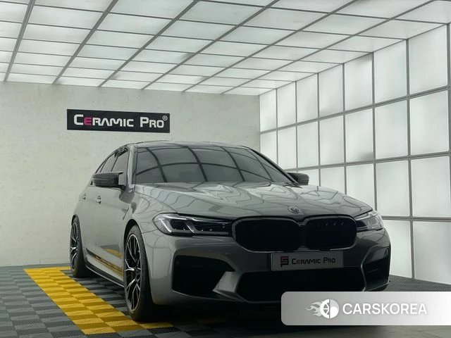 BMW M5 (F90) 2021 Серебристо-серый из Кореи, фото 2