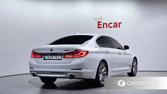 BMW 5 Series (G30) id 3183044 из Кореи 12