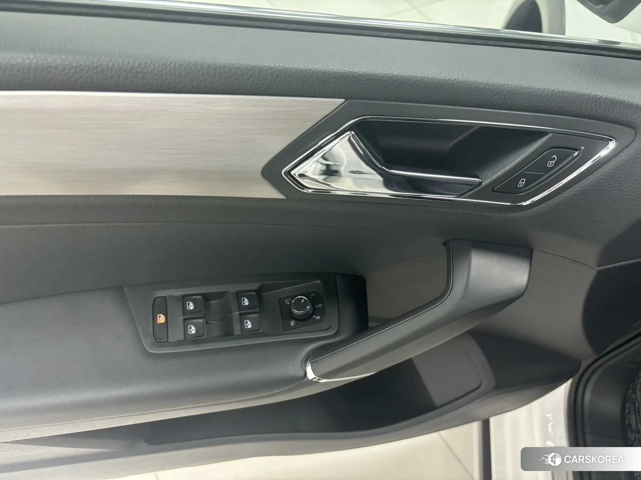 Volkswagen Touran L id 4513593 из Китая 12