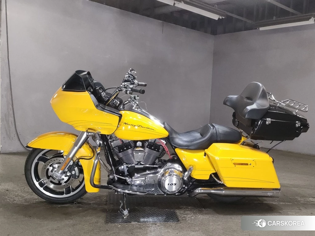 Проданный Harley-Davidson Road Glide FLTRX1690 2012 из Японии