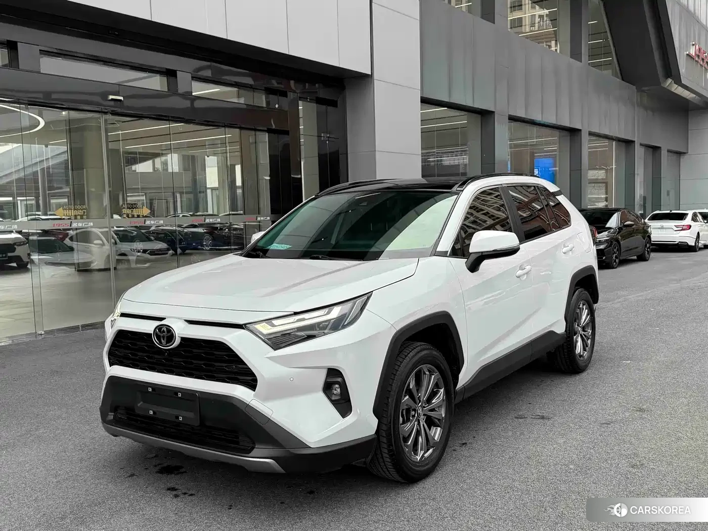 Toyota RAV4 2024 Белый из Китая, фото 2