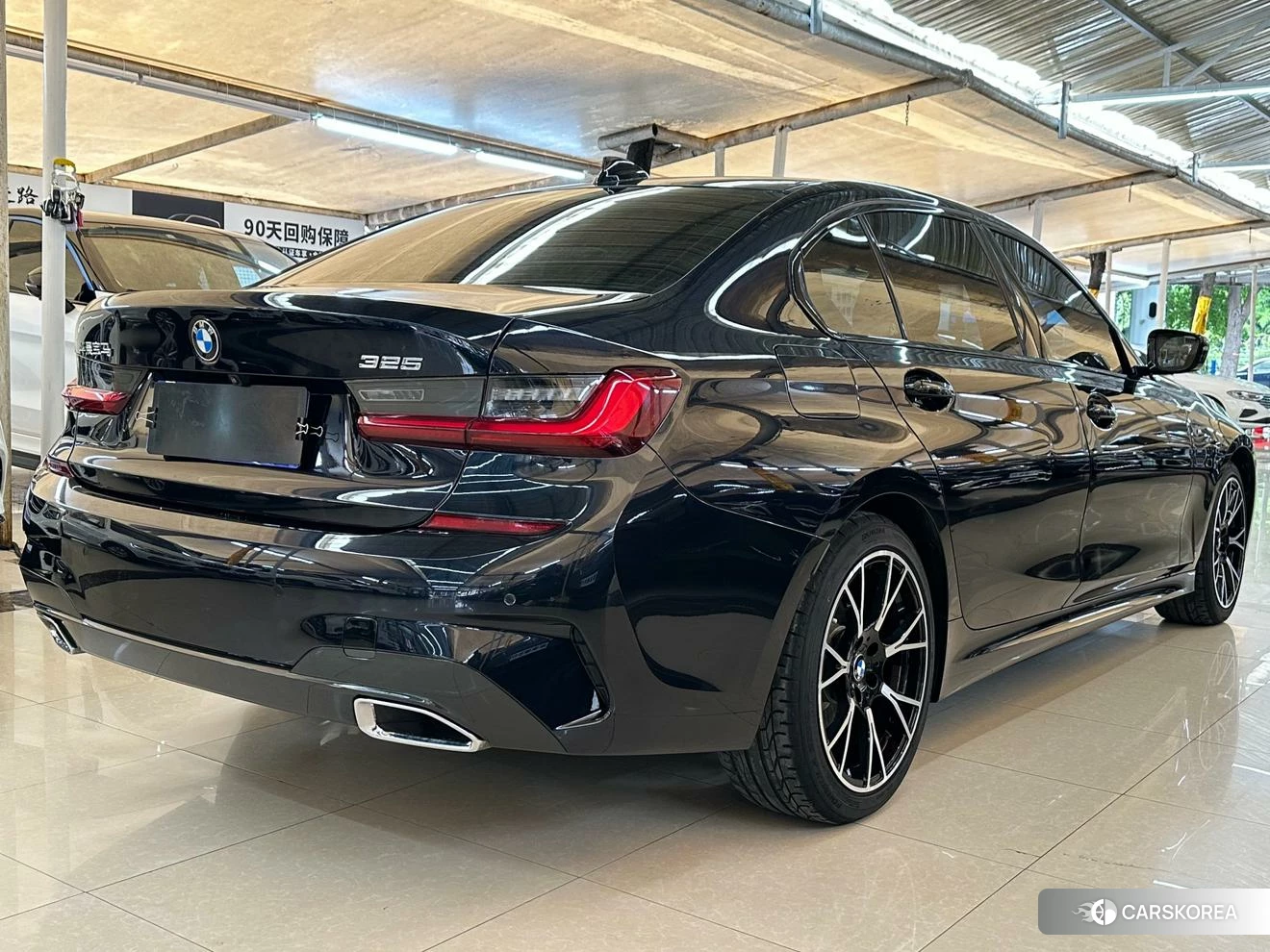 BMW 3 series 2022 Черный из Китая, фото 3