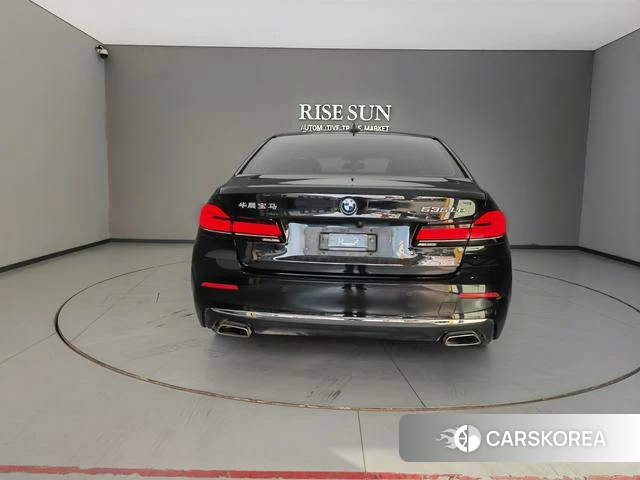 BMW 5 series PHEV 2022 Черный из Китая, фото 5