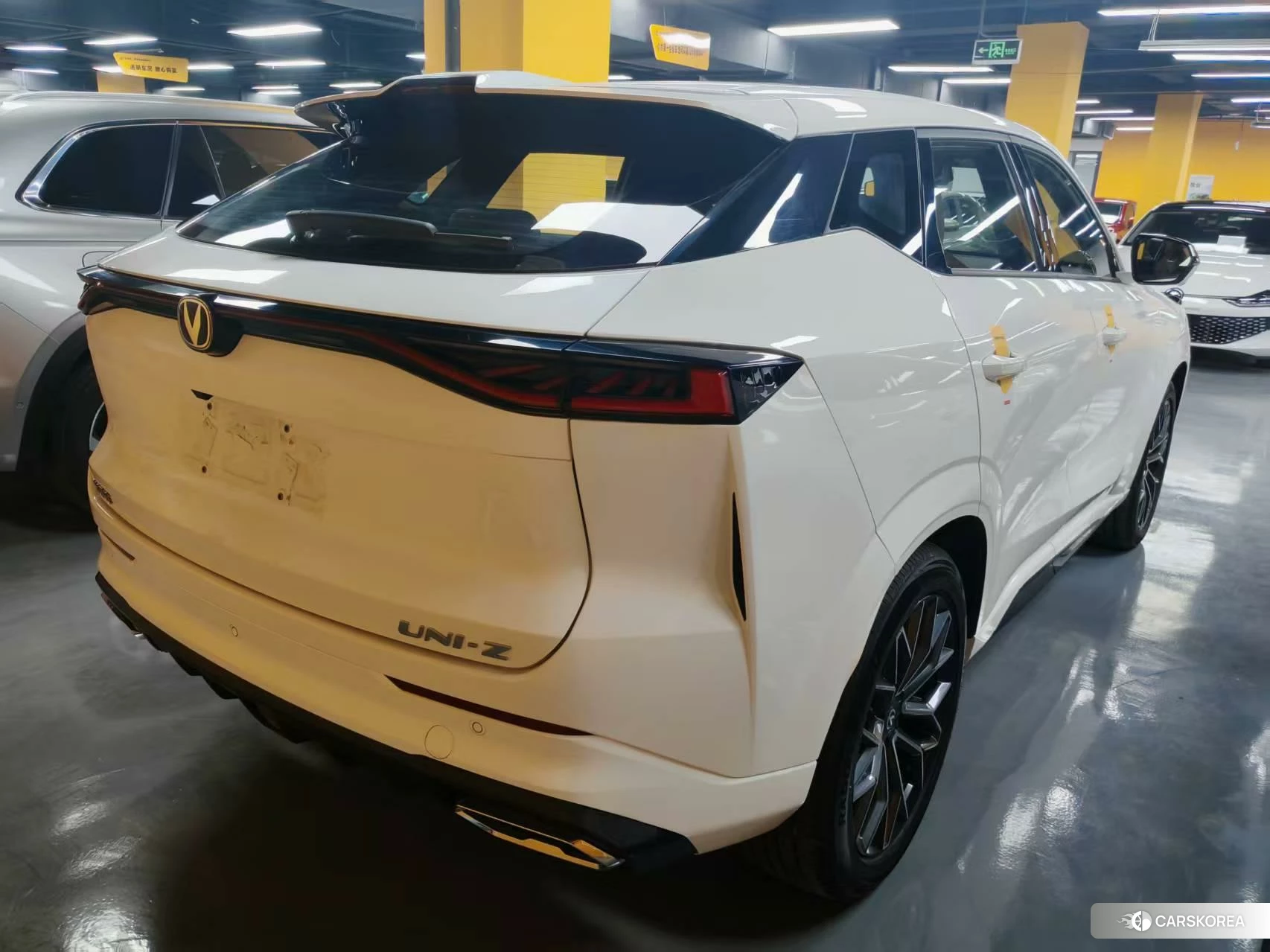 Chang'an UNI-Z id 4441232 из Китая 9