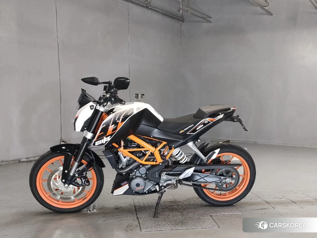 Проданный KTM 390 DUKE 2015 из Японии, фото 2