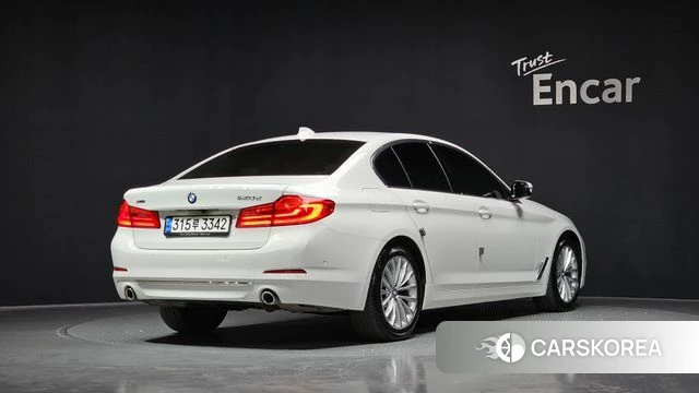 BMW 5 Series (G30) id 4285252 из Кореи 12