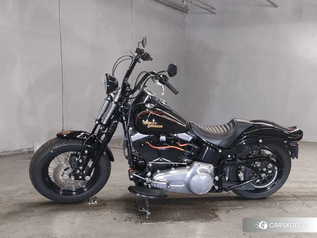 Проданный Harley-Davidson Softail Cross Bones FLSTSB1580 2010 из Японии, фото 2