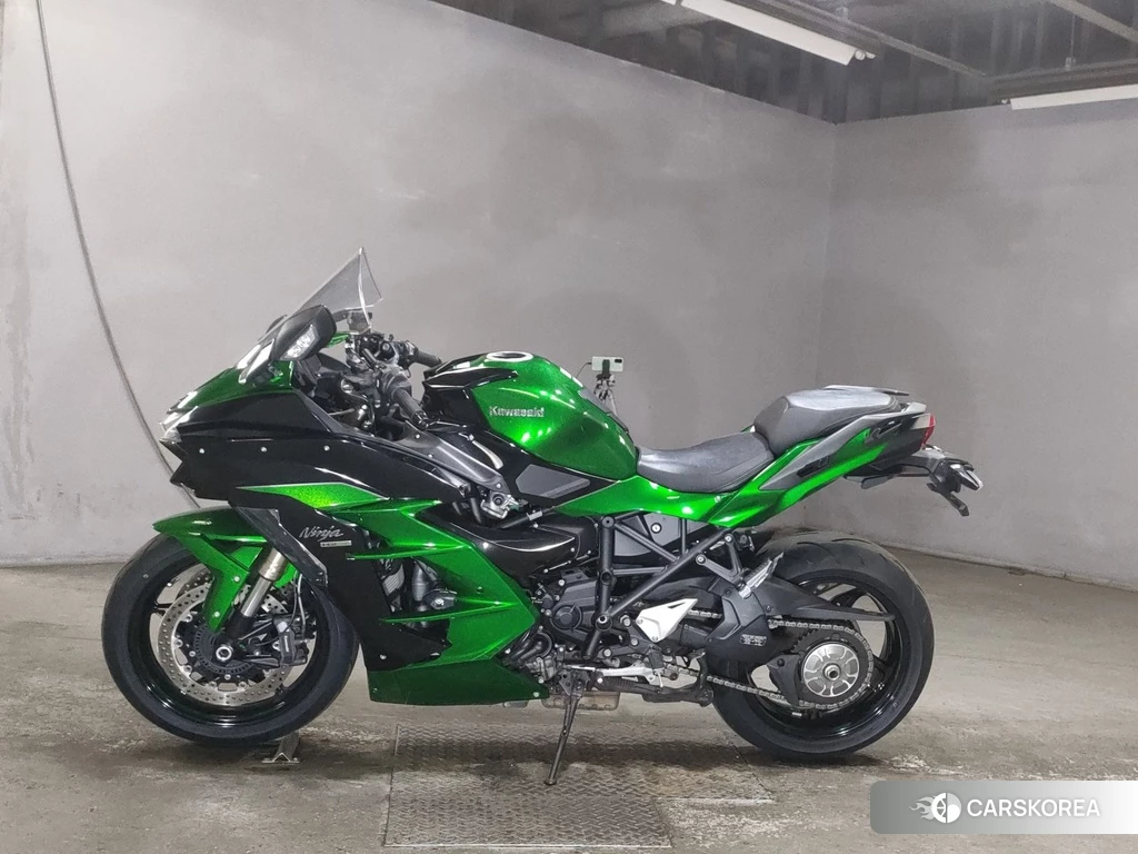 Проданный Kawasaki NINJA H2 SX 2018 из Японии, фото 2