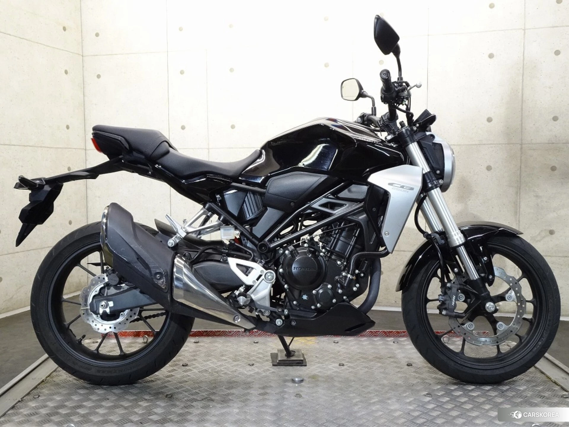 Проданный Honda CB250R id 4184912 из Японии, фото 12