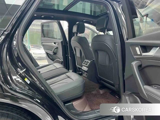 Audi Q5L id 4260343 из Китая 12