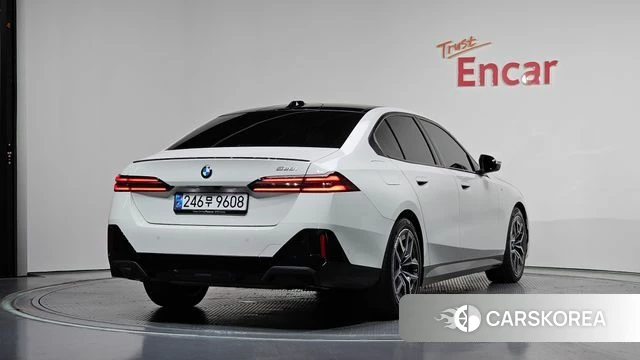 BMW 5 Series (G60) id 4493622 из Кореи 12