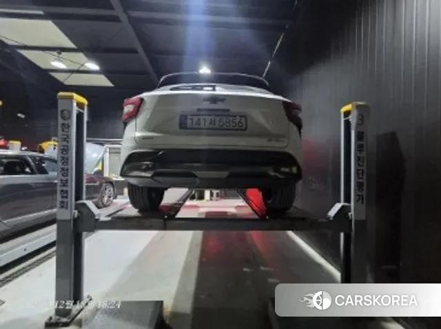 Chevrolet (GM Daewoo) Trax Crossover 2023 Белый из Кореи, фото 2