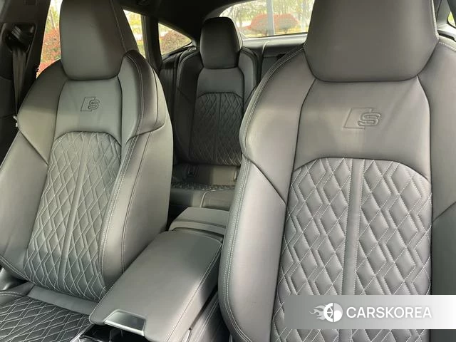 Audi A7 2024 Черный из Китая, фото 2