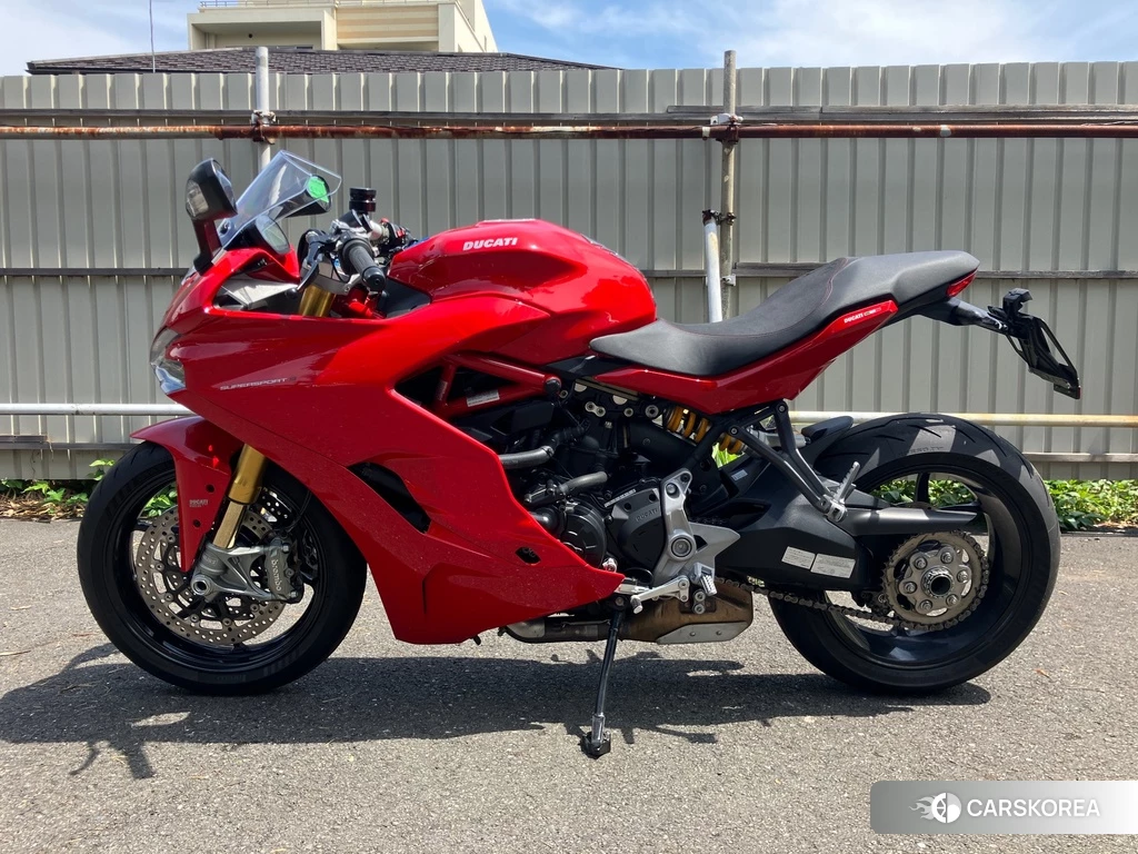 Проданный Ducati SUPERSPORT S 2018 из Японии