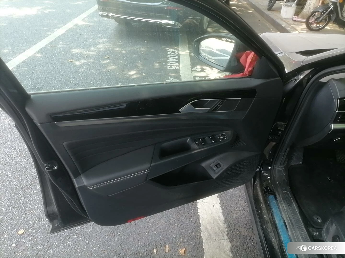 Volkswagen Passat id 4413439 из Китая 12