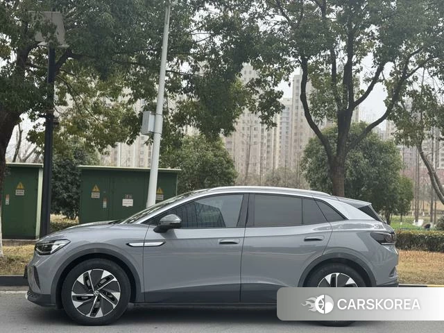 Volkswagen ID.4 CROZZ 2023 Темно-серый из Китая, фото 2