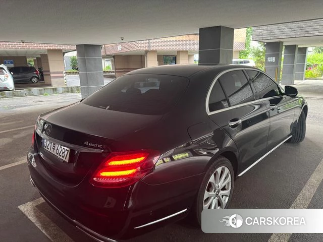 Mercedes-Benz E-Class W213 2020 Черный из Кореи, фото 2