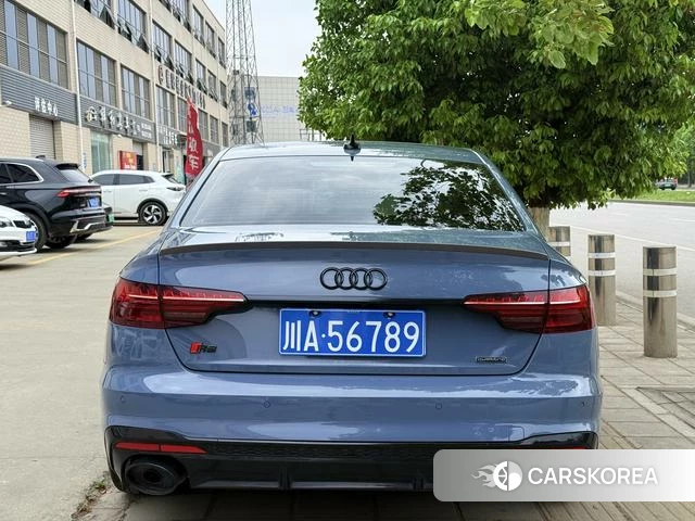 Audi A4L id 4299969 из Китая 12