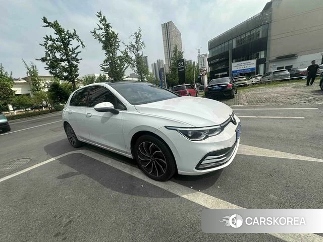 Volkswagen Golf 2024 Белый из Китая, фото 2