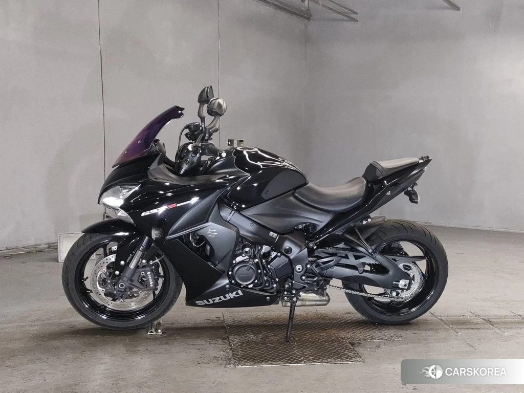 Проданный Suzuki GSX-S1000F 2019 из Японии, фото 2