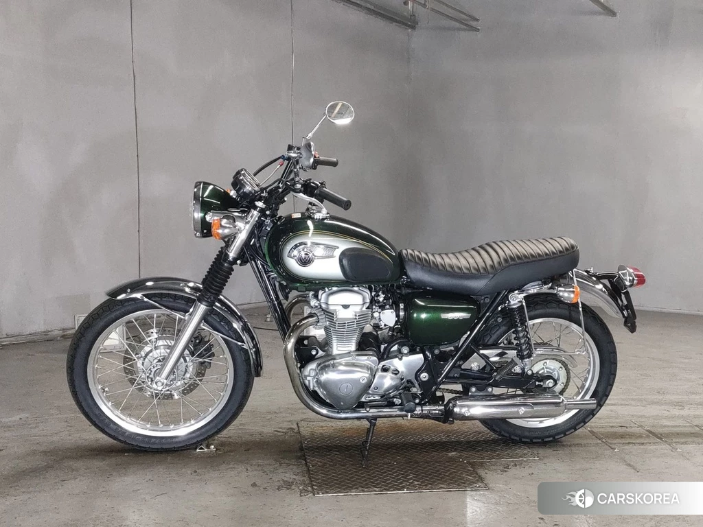 Проданный Kawasaki W800 2011 из Японии, фото 2
