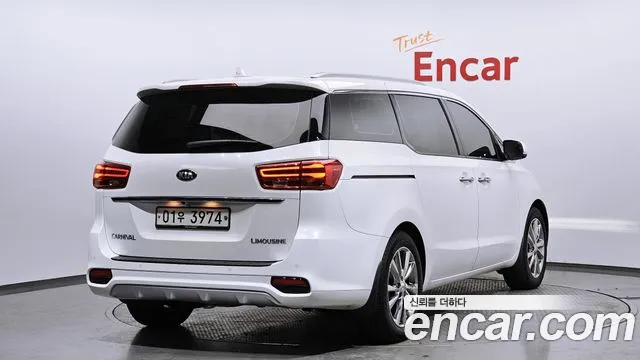 Kia The New Carnival id 2471364 из Кореи 12