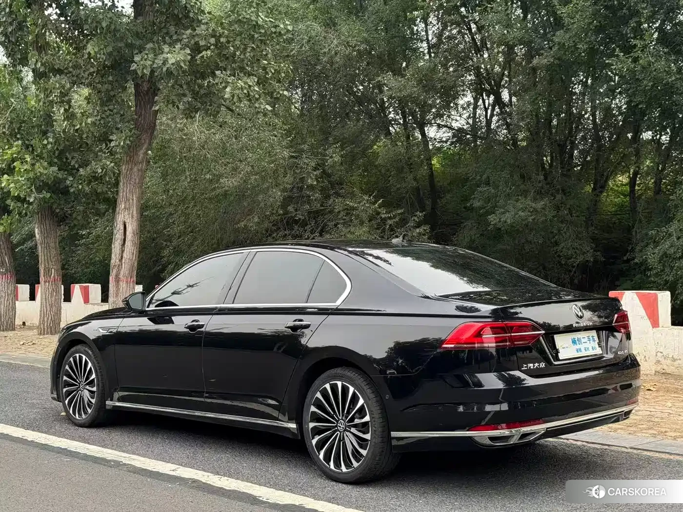 Volkswagen Phideon 2020 Черный из Китая, фото 2