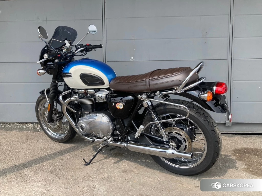 Проданный Triumph BONNEVILLE T100 2017 из Японии, фото 2