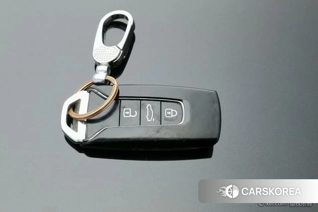 Volkswagen Touareg id 4210708 из Китая 12