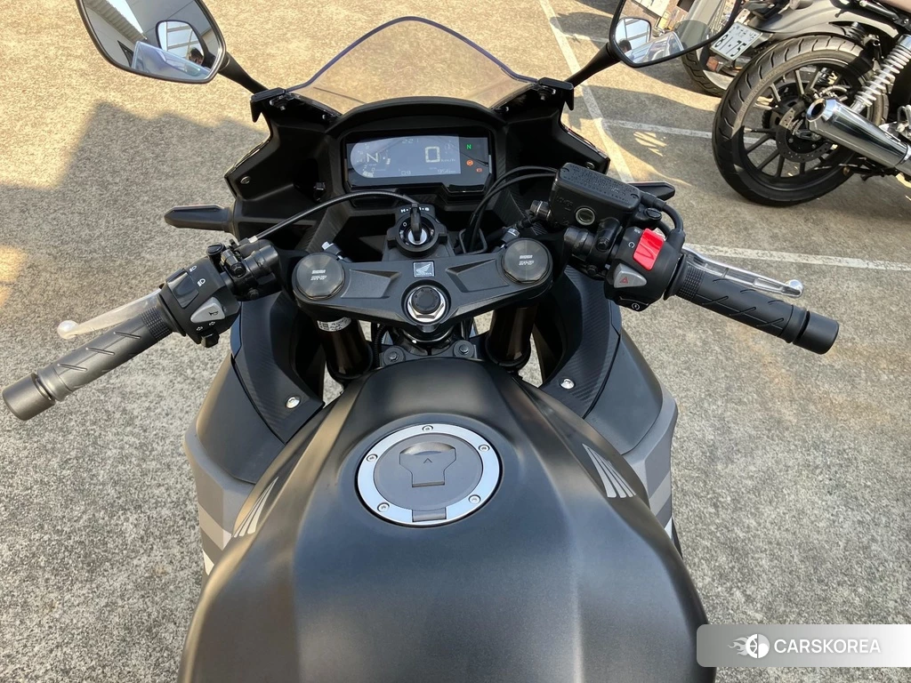 Проданный Honda CBR400R ABS 2023 из Японии, фото 2