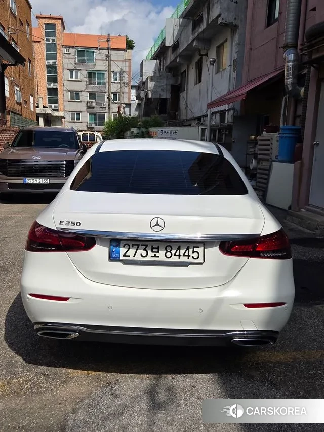 Mercedes-Benz E-Class W213 2021 Белый из Кореи, фото 2