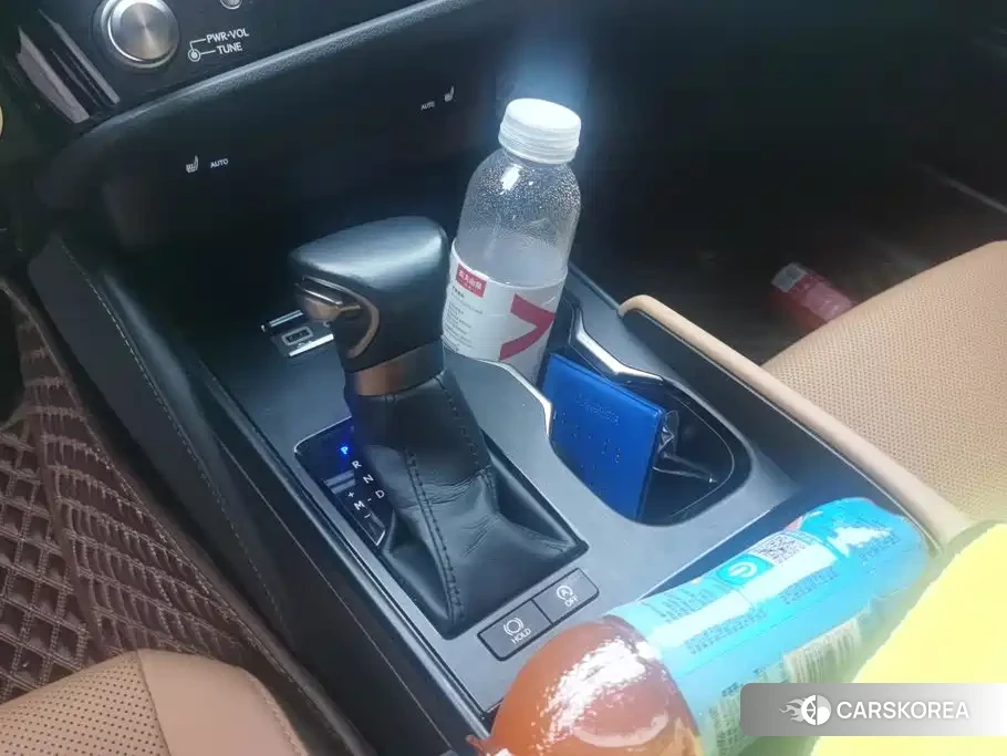 Lexus ES id 4576381 из Китая 8