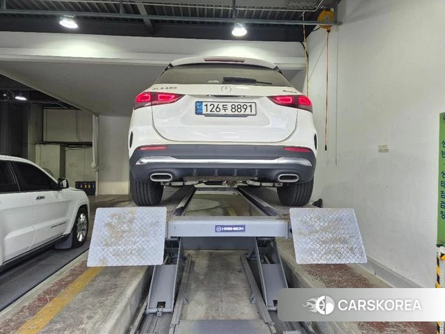 Mercedes-Benz GLA - Class H247 2023 Белый из Кореи, фото 2