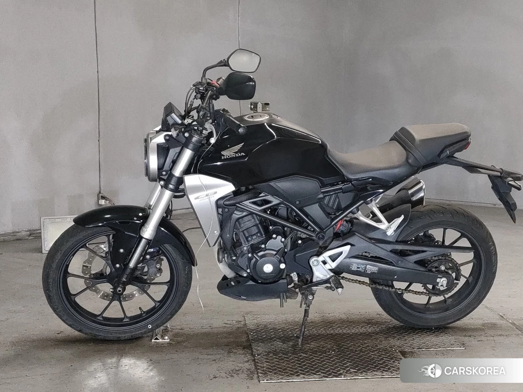 Проданный Honda CB250R 2018 из Японии