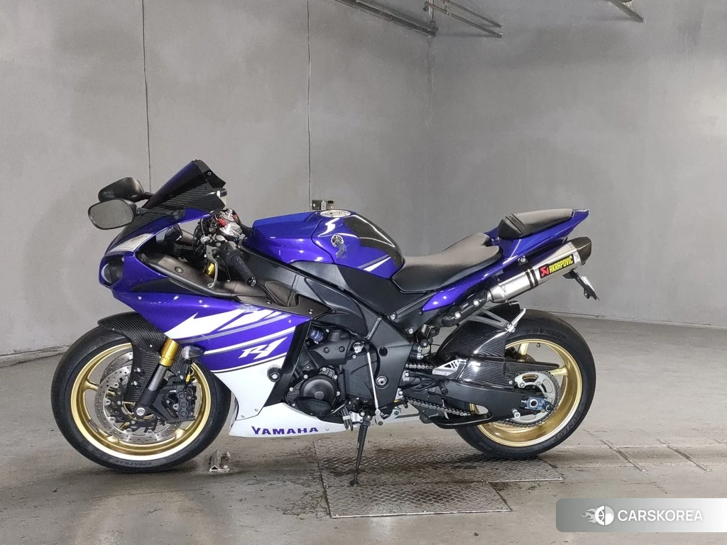 Проданный Yamaha YZF-R1 2010 из Японии
