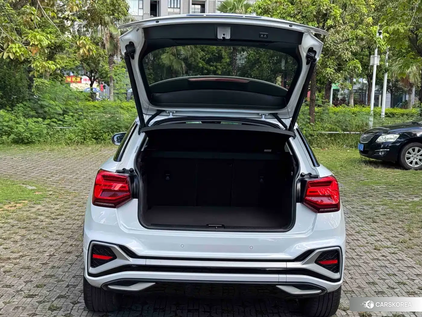 Audi Q2L id 4679870 из Китая 12