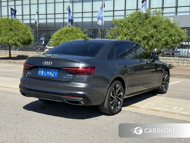 Audi A4L 2023 Темно-серый из Китая, фото 3