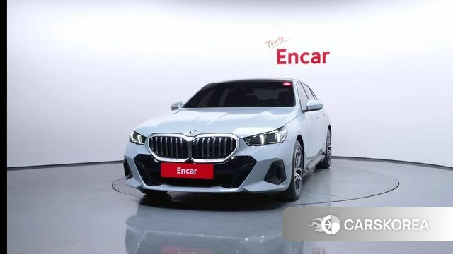 BMW 5 Series (G60) id 4589974 из Кореи 12