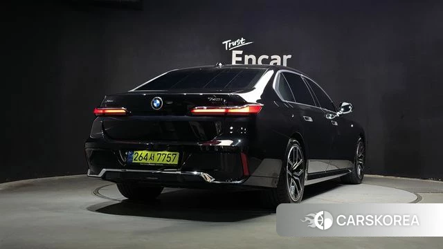 BMW 7 Series (G70) id 4359842 из Кореи 12
