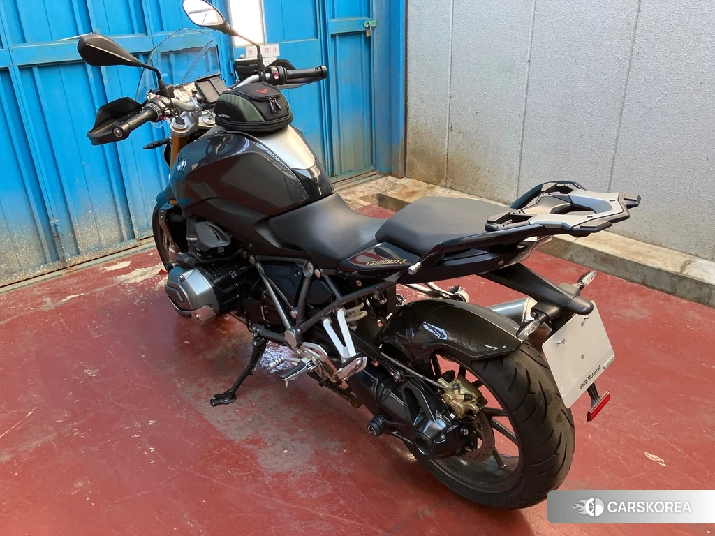 Проданный BMW R1200R 2016 из Японии