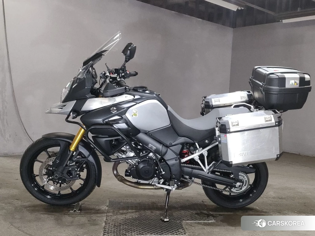 Проданный Suzuki V-STROM DL1000 2017 из Японии, фото 2