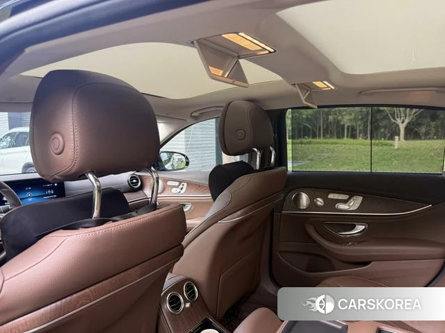 Mercedes-Benz E-class id 4314426 из Китая 12