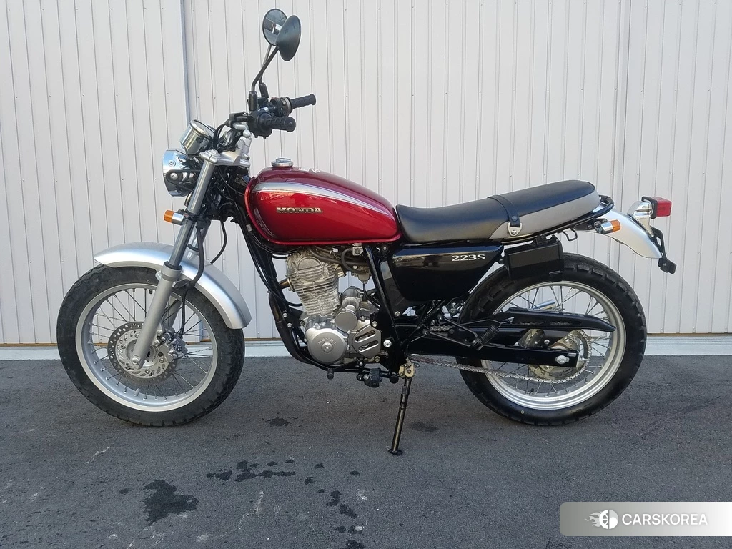 Проданный Honda CB223S 2011 из Японии, фото 2