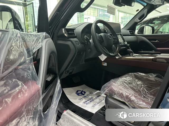 Lexus LX 2025 Черный из Китая, фото 5