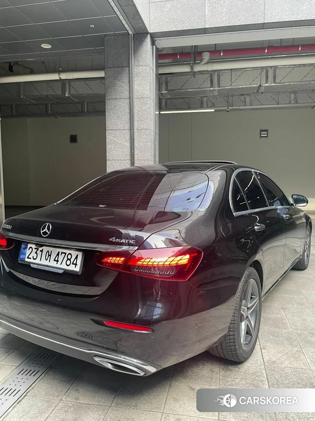 Mercedes-Benz E-Class W213 2021 Черный из Кореи, фото 2